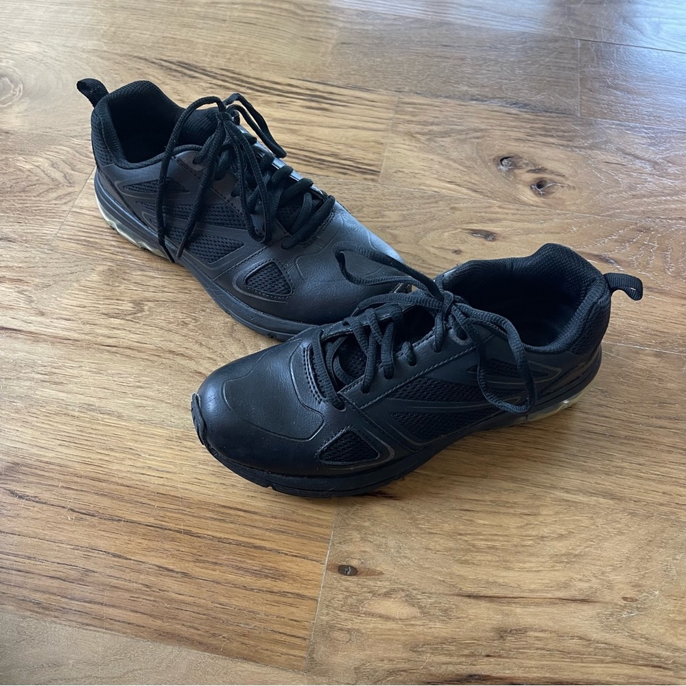 Safe T Step Nonslip Black Sneakers - Picture 4 of 6